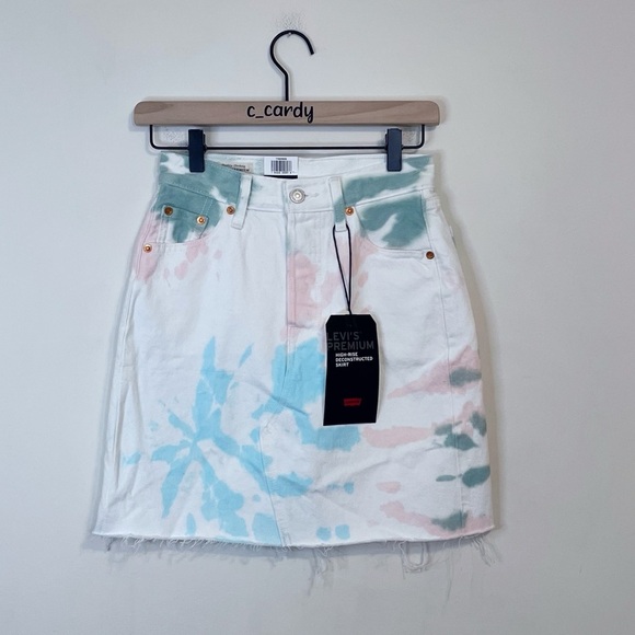 NWT Levi’s High-Rise Deconstructed Skirt Pastel - Picture 1 of 8